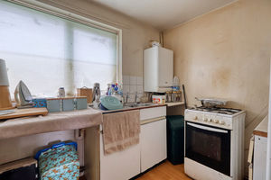 Kitchen- click for photo gallery
